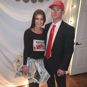 Halloween costume trump & fake news